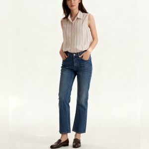 Vintage Eddie Bauer Wrinkle Resistant 100% cotton Sleeveless button-up shirt.